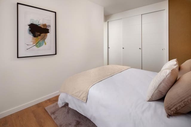 2 sovrum Lägenhet till salu i Puerto de Estepona, Estepona med pool garage - 570 000 € (Ref: 9158848)