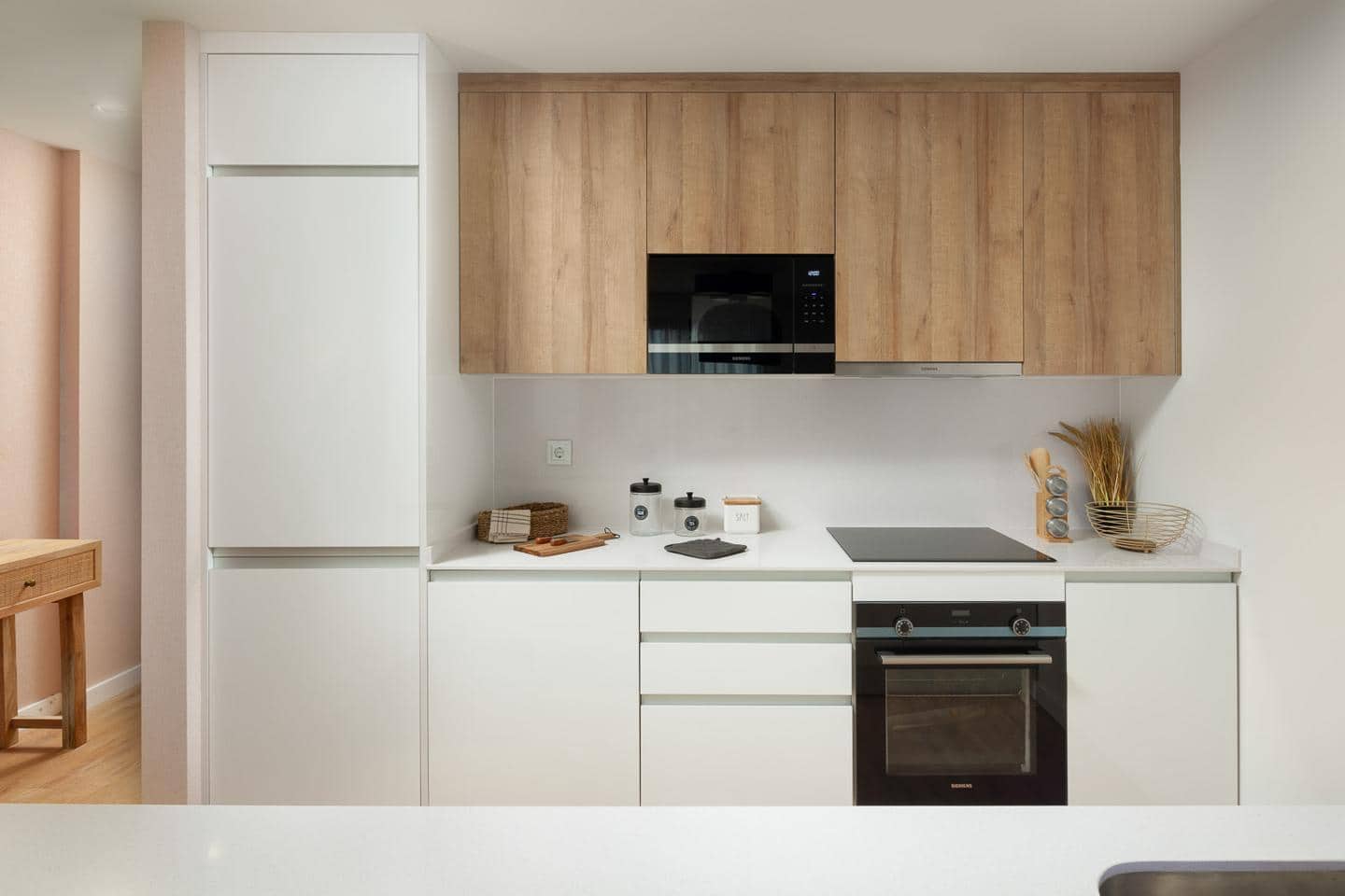 Piso de 2 habitaciones en Estepona en venta con piscina garaje - 570.000 € (Ref: 9158848)