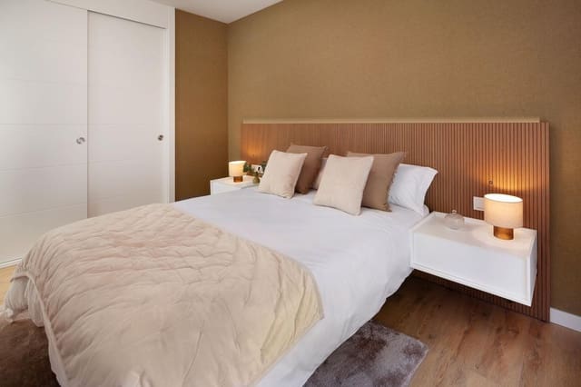 2 sovrum Lägenhet till salu i Puerto de Estepona, Estepona med pool garage - 570 000 € (Ref: 9158848)