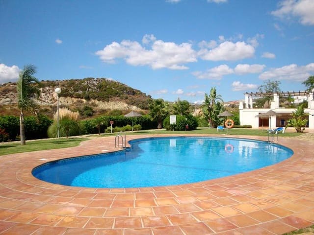 3 slaapkamer Flat te koop in Casares Golf - Casares del Sol, Casares met zwembad garage - € 545.000 (Ref: 9161967)