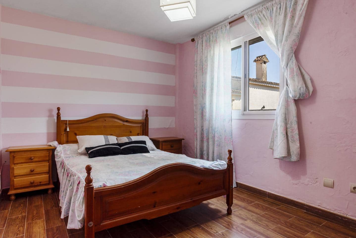 6 slaapkamer Villa te koop in Estepona met zwembad garage - € 995.000 (Ref: 9161968)