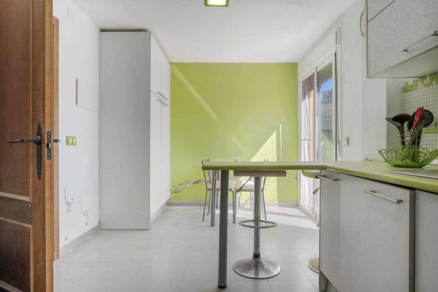 6 slaapkamer Villa te koop in Estepona met zwembad garage - € 995.000 (Ref: 9161968)