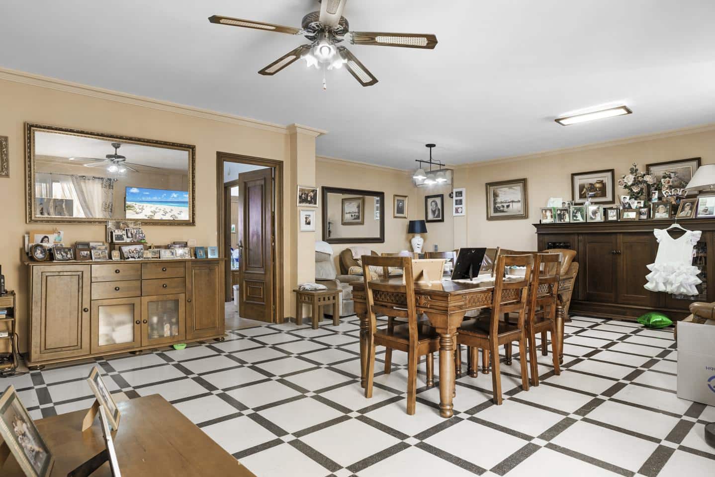 6 slaapkamer Villa te koop in Estepona met zwembad garage - € 995.000 (Ref: 9161968)