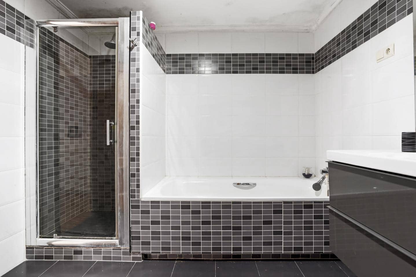 6 slaapkamer Villa te koop in Estepona met zwembad garage - € 995.000 (Ref: 9161968)