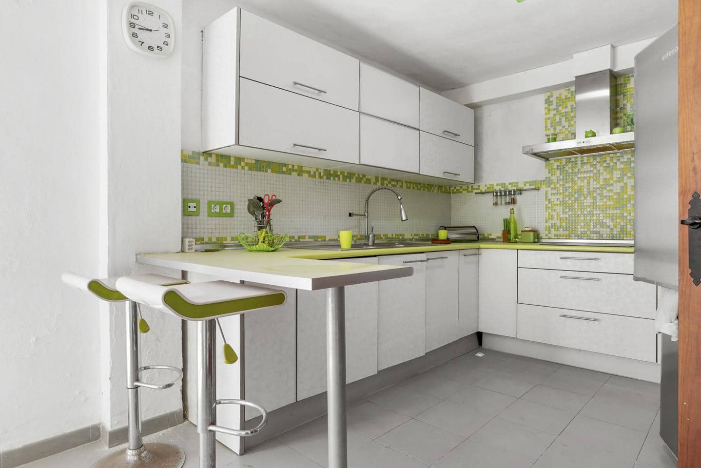 6 slaapkamer Villa te koop in Estepona met zwembad garage - € 995.000 (Ref: 9161968)