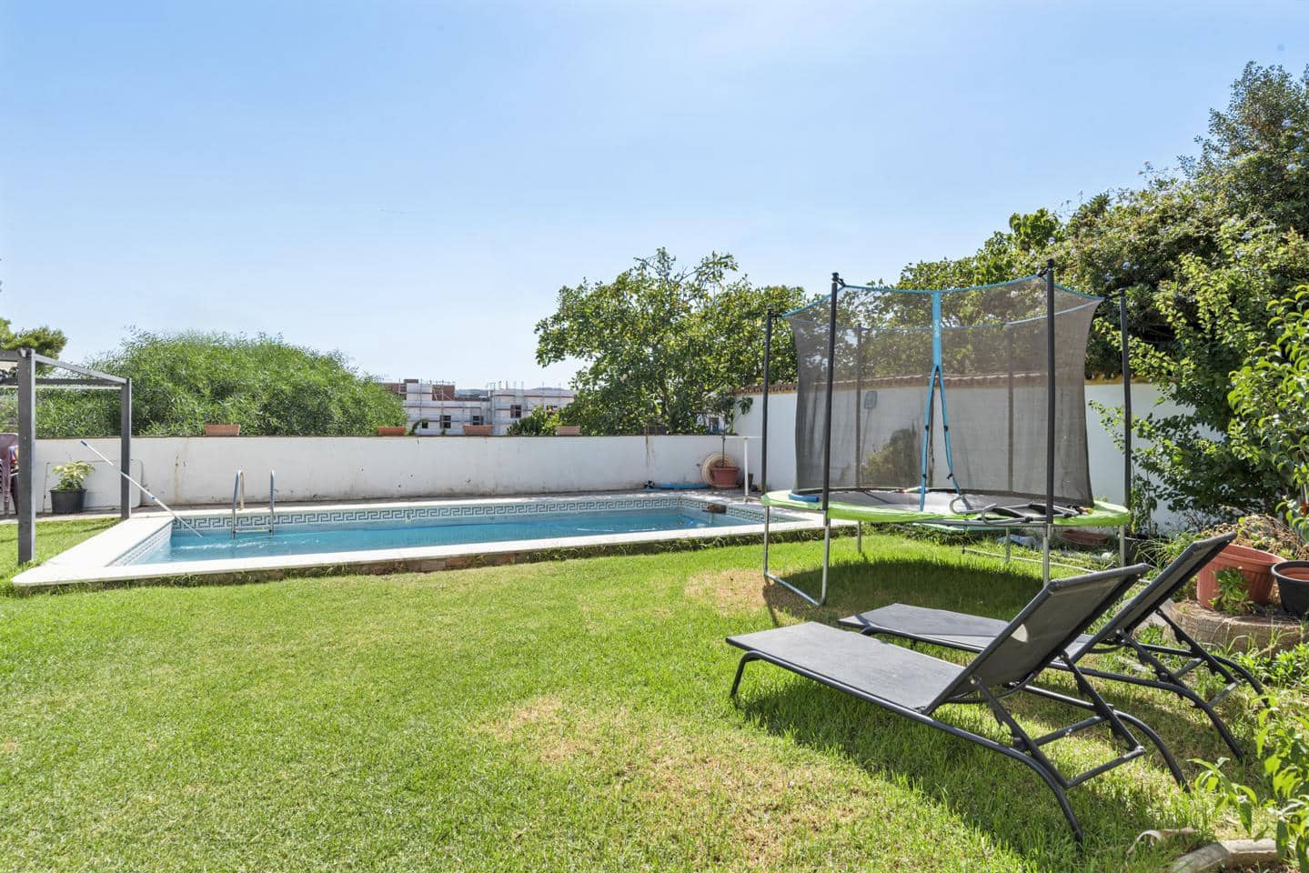 6 slaapkamer Villa te koop in Estepona met zwembad garage - € 995.000 (Ref: 9161968)