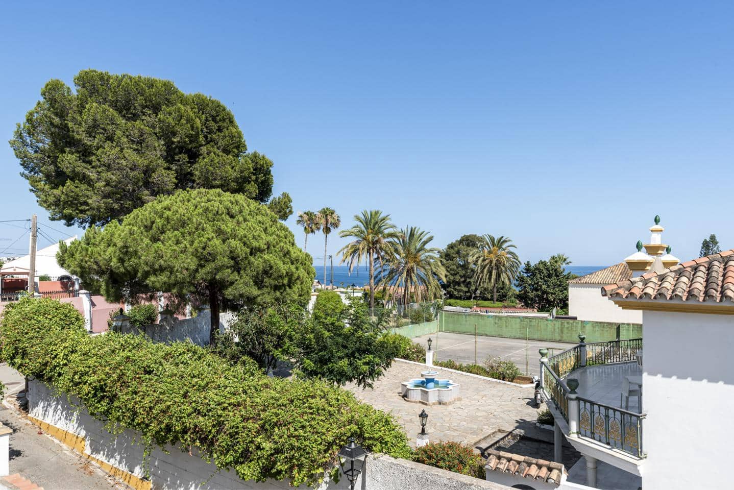 6 slaapkamer Villa te koop in Estepona met zwembad garage - € 995.000 (Ref: 9161968)