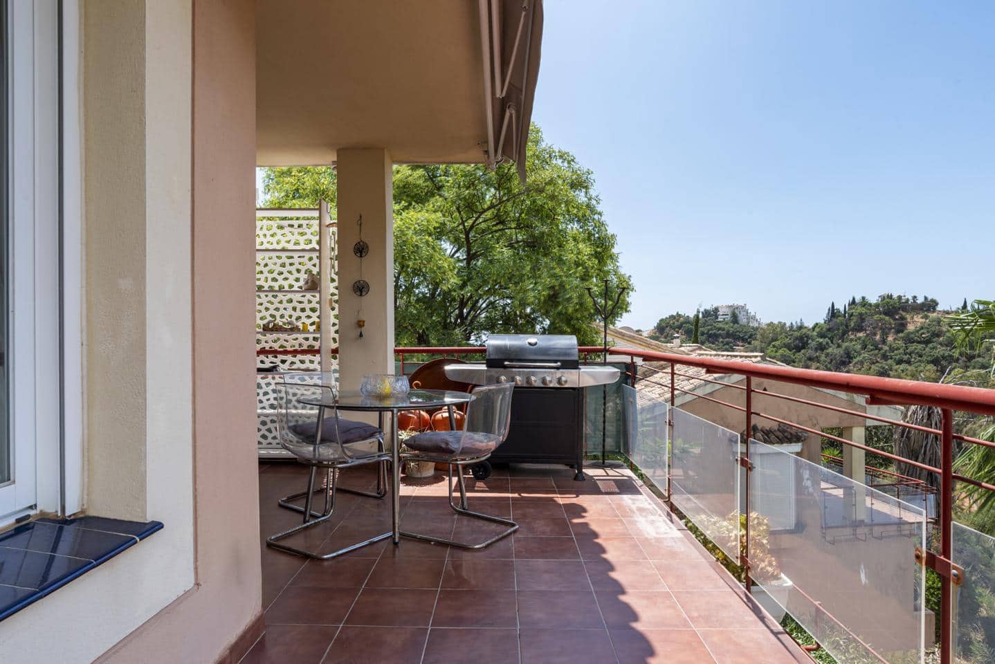 3 soveværelse Villa til salg i Estepona med swimmingpool garage - € 380.000 (Ref: 9162719)