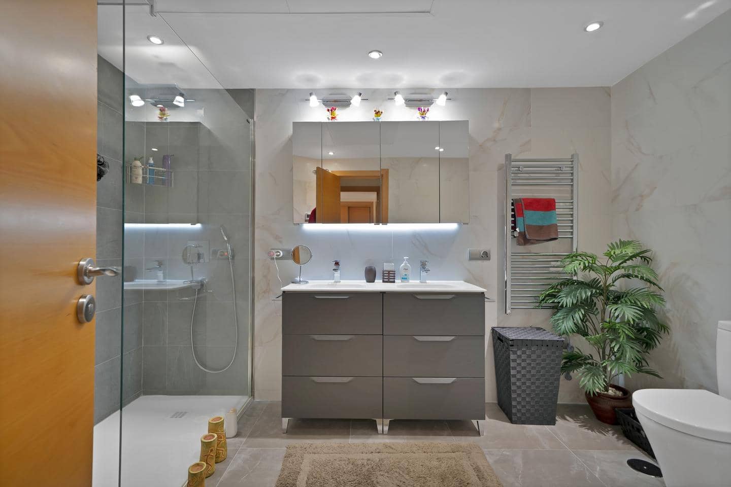 3 sypialnia Mieszkanie na sprzedaż w Benahavis z basenem garażem - 750 000 € (Ref: 9170436)