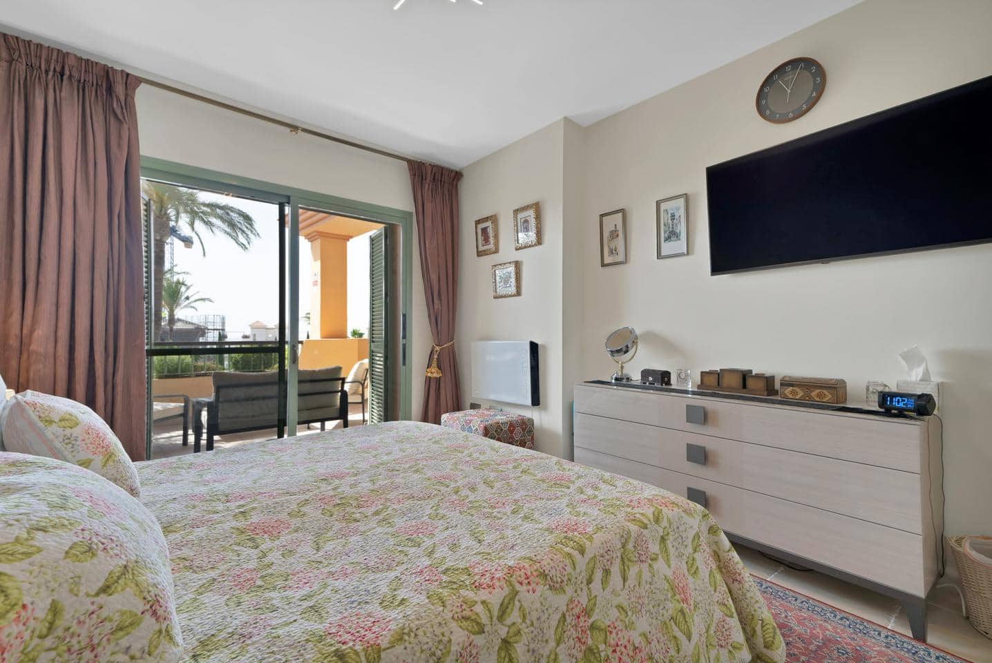 3 sypialnia Mieszkanie na sprzedaż w Benahavis z basenem garażem - 750 000 € (Ref: 9170436)