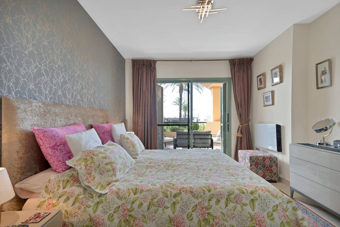 3 sypialnia Mieszkanie na sprzedaż w Benahavis z basenem garażem - 750 000 € (Ref: 9170436)