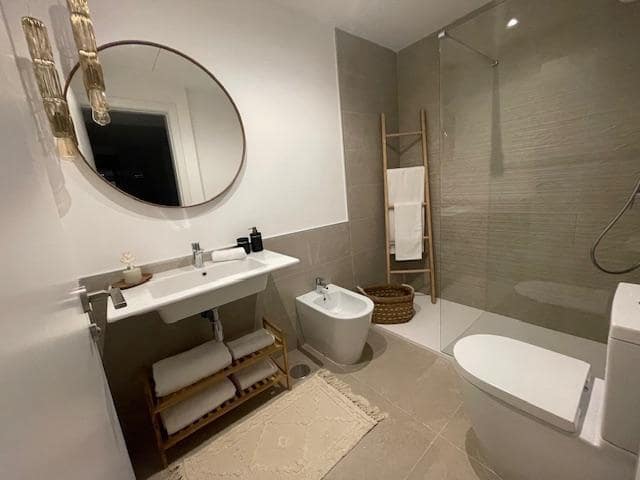 3 slaapkamer Flat te koop in Zona Calvario, Estepona met zwembad garage - € 535.000 (Ref: 9175329)