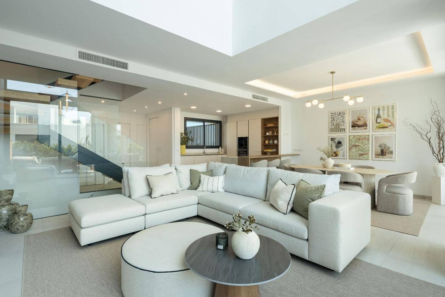 4 slaapkamer Villa te koop in Marbella met zwembad garage - € 1.295.000 (Ref: 9186063)