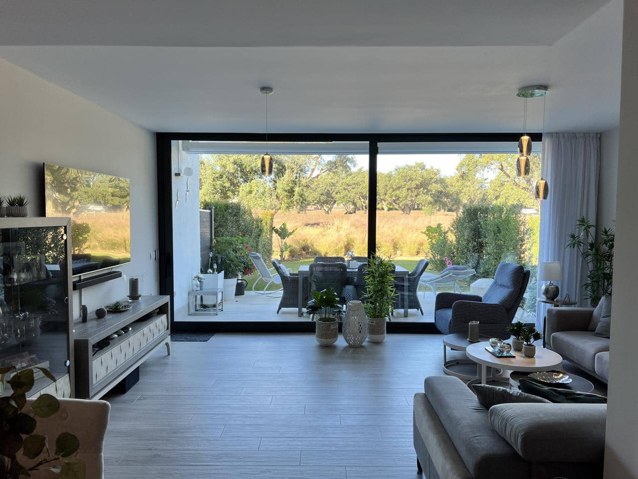 4 soveværelse Villa til salg i La Alcaidesa med swimmingpool garage - € 869.000 (Ref: 9187694)