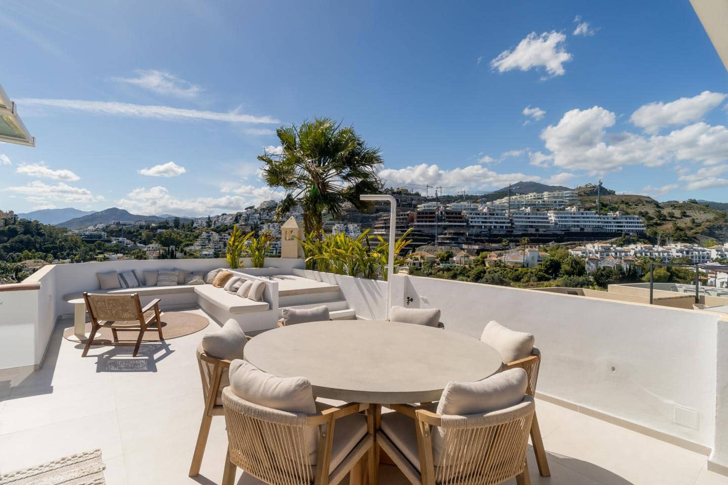 3 slaapkamer Flat te koop in Benahavis met zwembad garage - € 1.195.000 (Ref: 9189548)