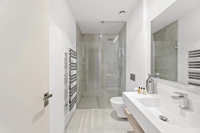 4 slaapkamer Villa te koop in Benahavís met zwembad garage - € 1.825.000 (Ref: 9193246)