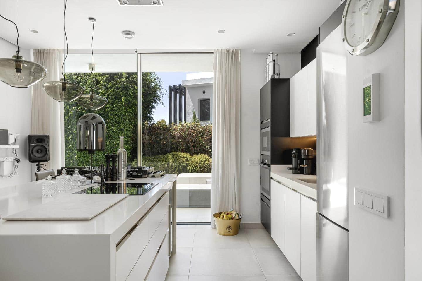 4 slaapkamer Villa te koop in Benahavis met zwembad garage - € 1.825.000 (Ref: 9193246)