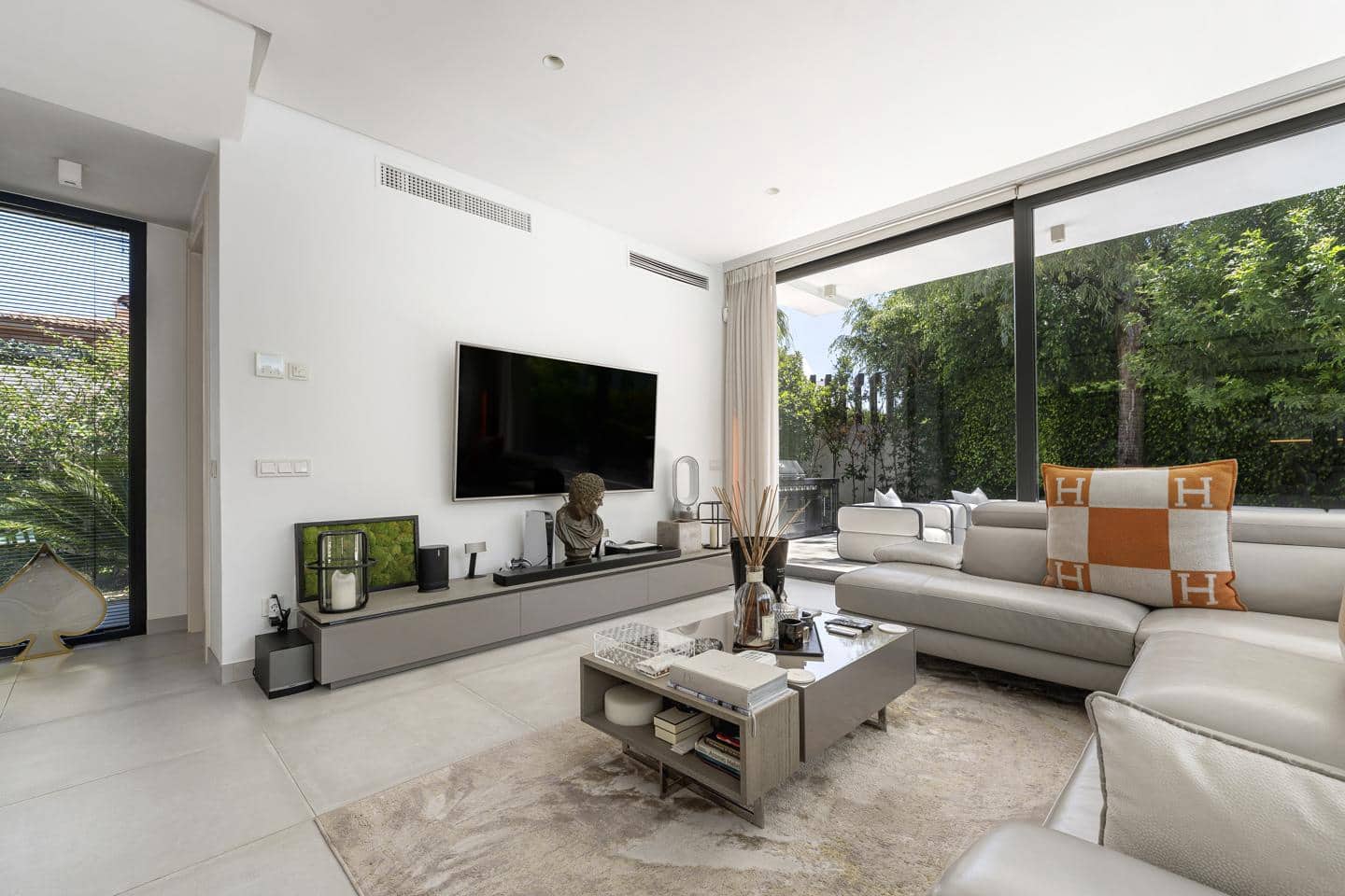 4 slaapkamer Villa te koop in Benahavis met zwembad garage - € 1.825.000 (Ref: 9193246)