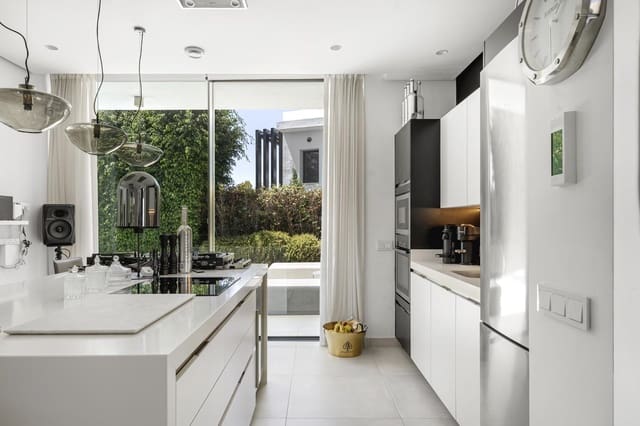 4 slaapkamer Villa te koop in Benahavís met zwembad garage - € 1.825.000 (Ref: 9193246)