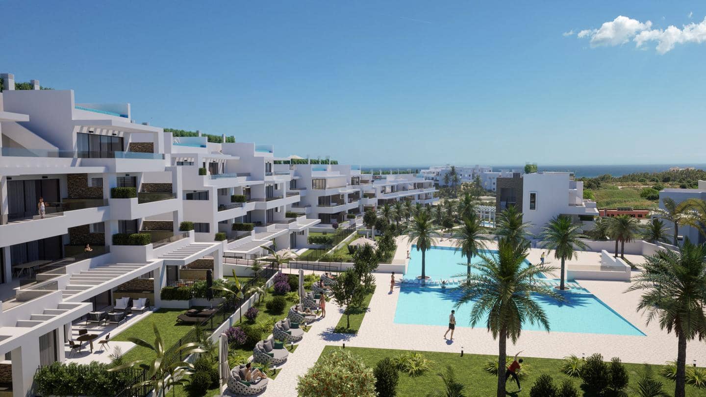 Piso de 3 habitaciones en Estepona en venta con piscina garaje - 698.250 € (Ref: 9209288)
