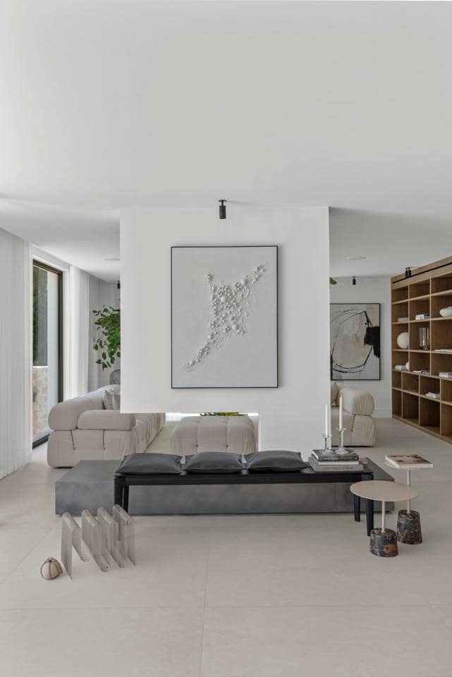 4 bedroom Villa for sale in Marbella with pool garage - € 7,495,000 (Ref: 9221545)