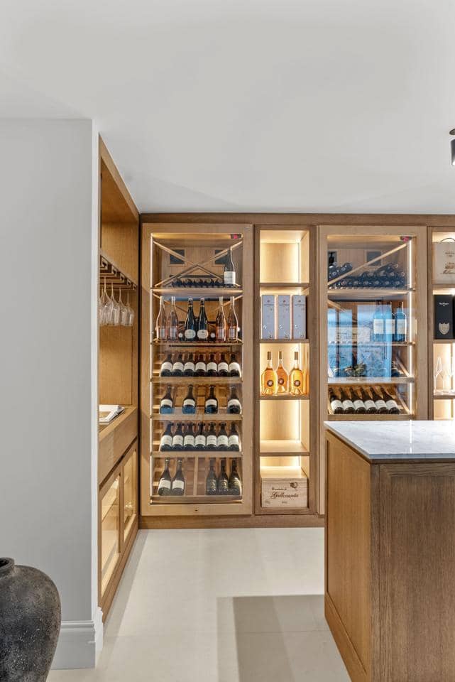 4 bedroom Villa for sale in Marbella with pool garage - € 7,495,000 (Ref: 9221545)