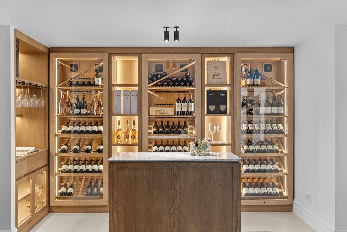 4 bedroom Villa for sale in Marbella with pool garage - € 7,495,000 (Ref: 9221545)