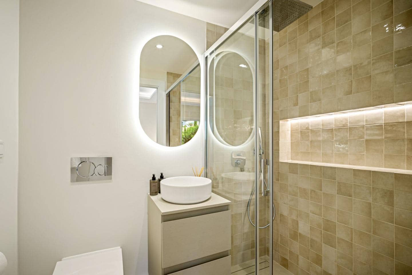 4 sypialnia Mieszkanie na sprzedaż w Benahavis z basenem garażem - 1 875 000 € (Ref: 9226092)