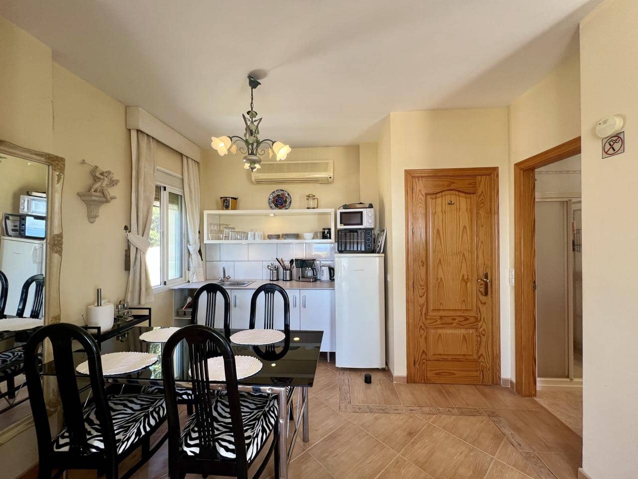 8 soveværelse Finca/Landehus til salg i Estepona med swimmingpool garage - € 1.190.000 (Ref: 9232090)