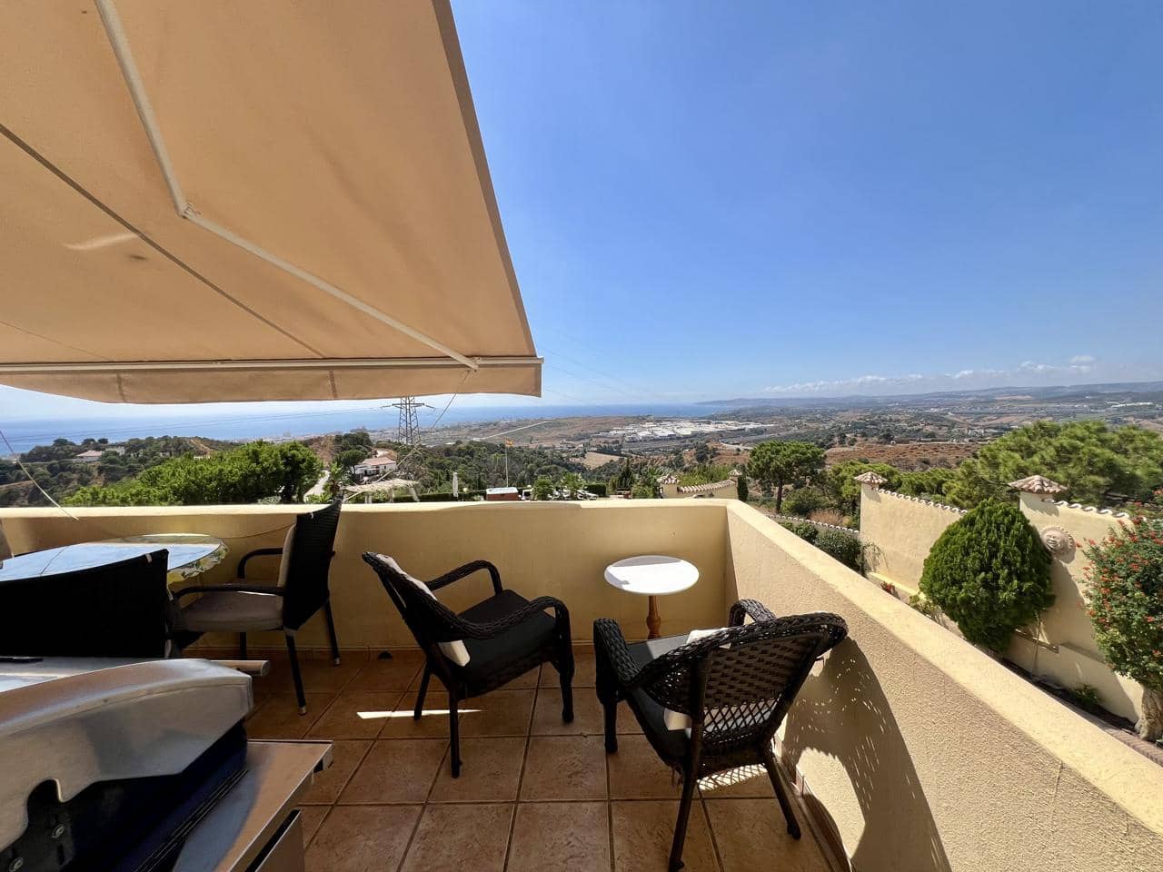 8 soveværelse Finca/Landehus til salg i Estepona med swimmingpool garage - € 1.190.000 (Ref: 9232090)