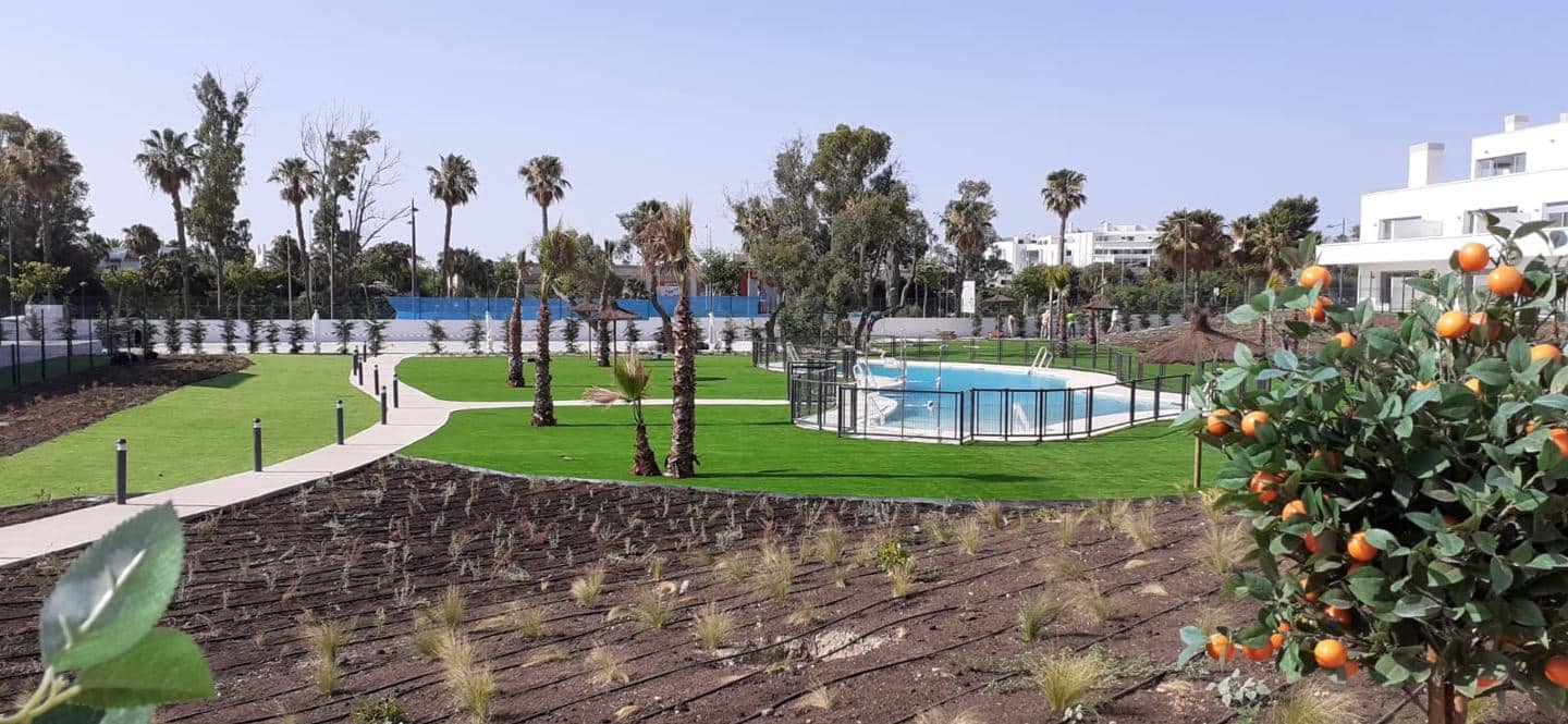 2 sovrum Lägenhet till salu i Estepona med pool garage - 443 800 € (Ref: 9238787)