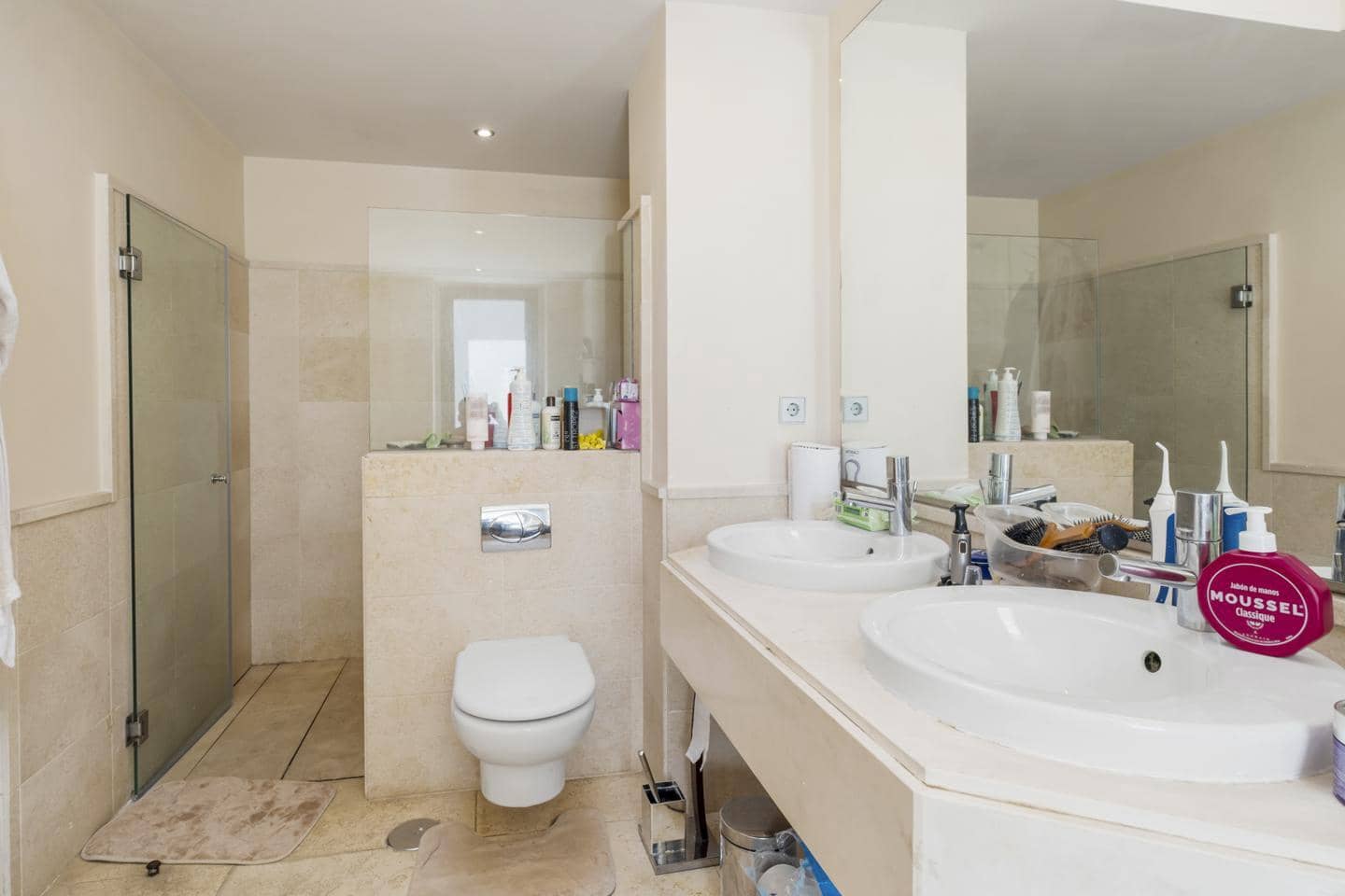 3 sovrum Lägenhet till salu i Benahavis med pool garage - 1 075 000 € (Ref: 9255965)