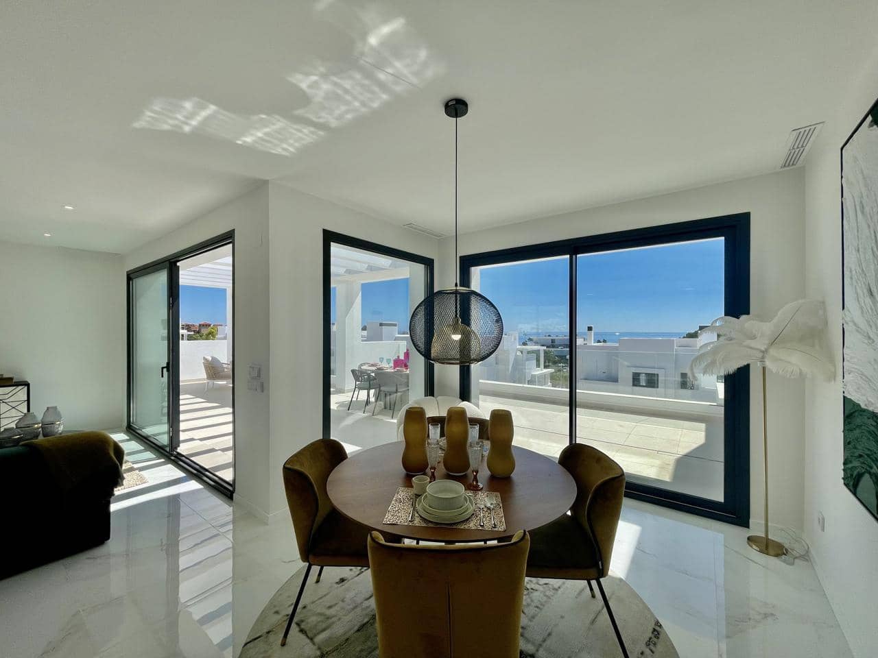 3 chambre Appartement à vendre à Estepona avec piscine garage - 725 000 € (Ref: 9256559)