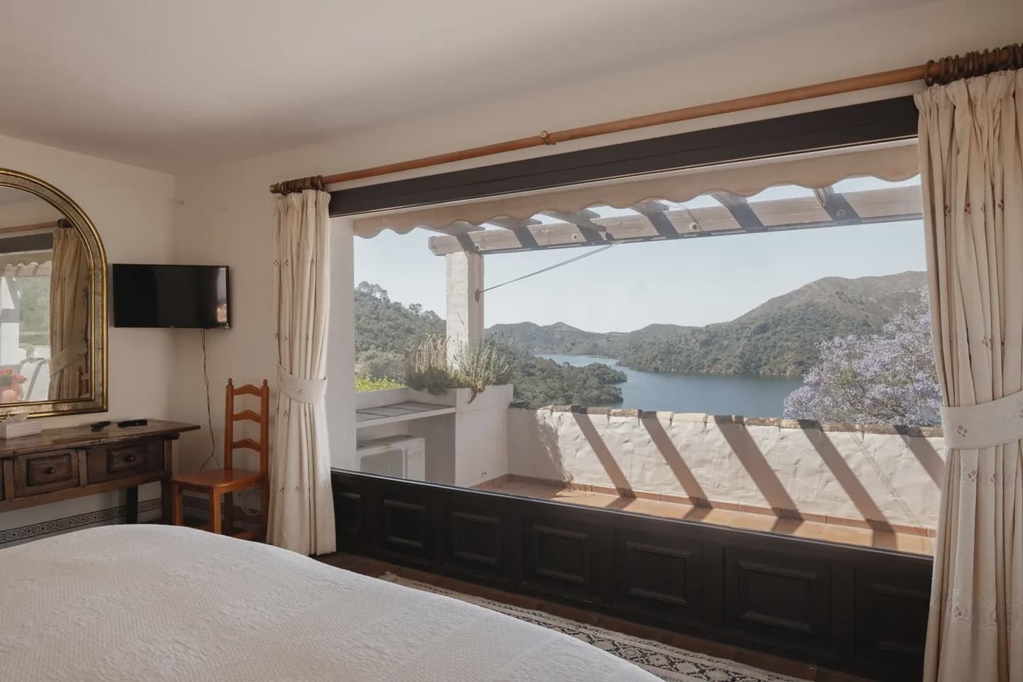 6 soveværelse Finca/Landehus til salg i Istan med swimmingpool garage - € 4.995.000 (Ref: 9275404)