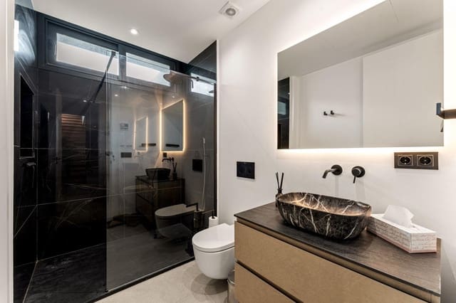 5 slaapkamer Villa te koop in El Paraiso, Estepona met zwembad garage - € 1.790.000 (Ref: 9275405)