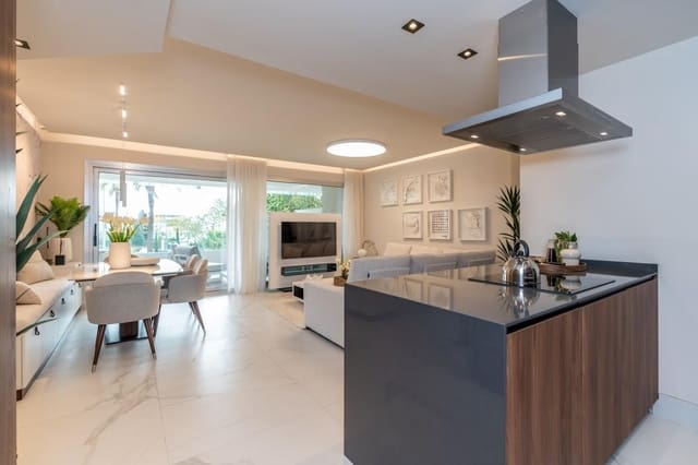 Piso de 3 habitaciones en Nueva Alcántara, Marbella en venta con piscina garaje - 790.000 € (Ref: 9324508)