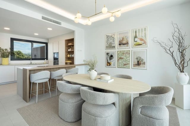 4 sypialnia Willa na sprzedaż w Río Real, Marbella z basenem garażem - 1 675 000 € (Ref: 9324510)