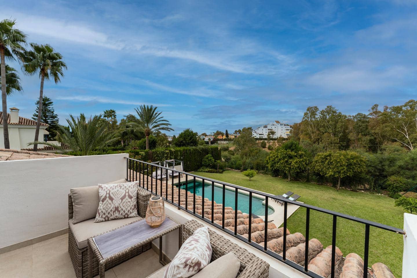 6 sypialnia Willa na sprzedaż w Estepona z basenem garażem - 2 895 000 € (Ref: 9329729)