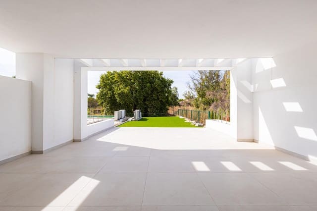 3 sypialnia Willa na sprzedaż w San Pedro de Alcántara Pueblo, Marbella z basenem garażem - 1 100 000 € (Ref: 9329838)