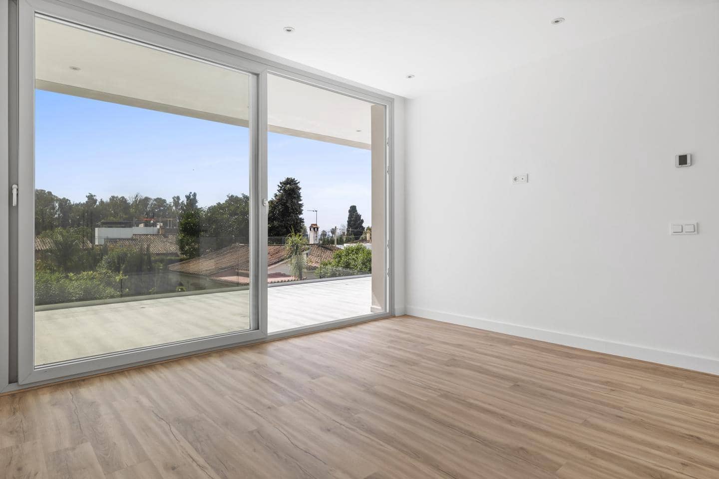 5 soverom Villa til salgs i Marbella med svømmebasseng garasje - € 2 950 000 (Ref: 9337341)