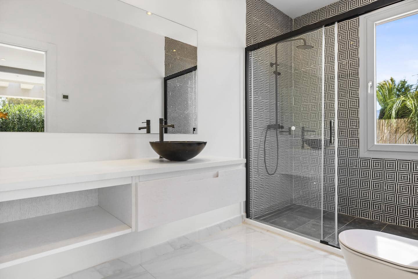 5 soverom Villa til salgs i Marbella med svømmebasseng garasje - € 2 950 000 (Ref: 9337341)