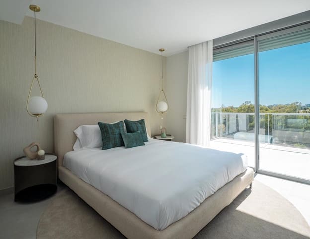 3 sovrum Villa till salu i Guadalmina Alta, Marbella med pool garage - 1 380 000 € (Ref: 9337342)