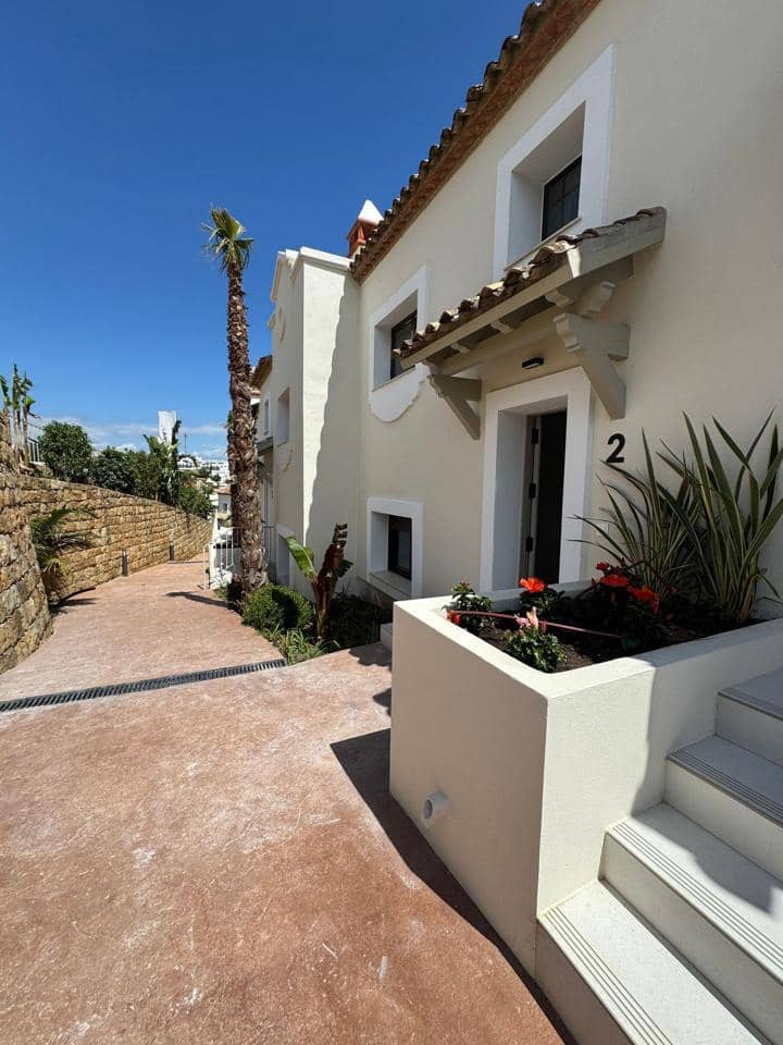 3 sovrum Villa till salu i Estepona med pool garage - 470 250 € (Ref: 9338551)