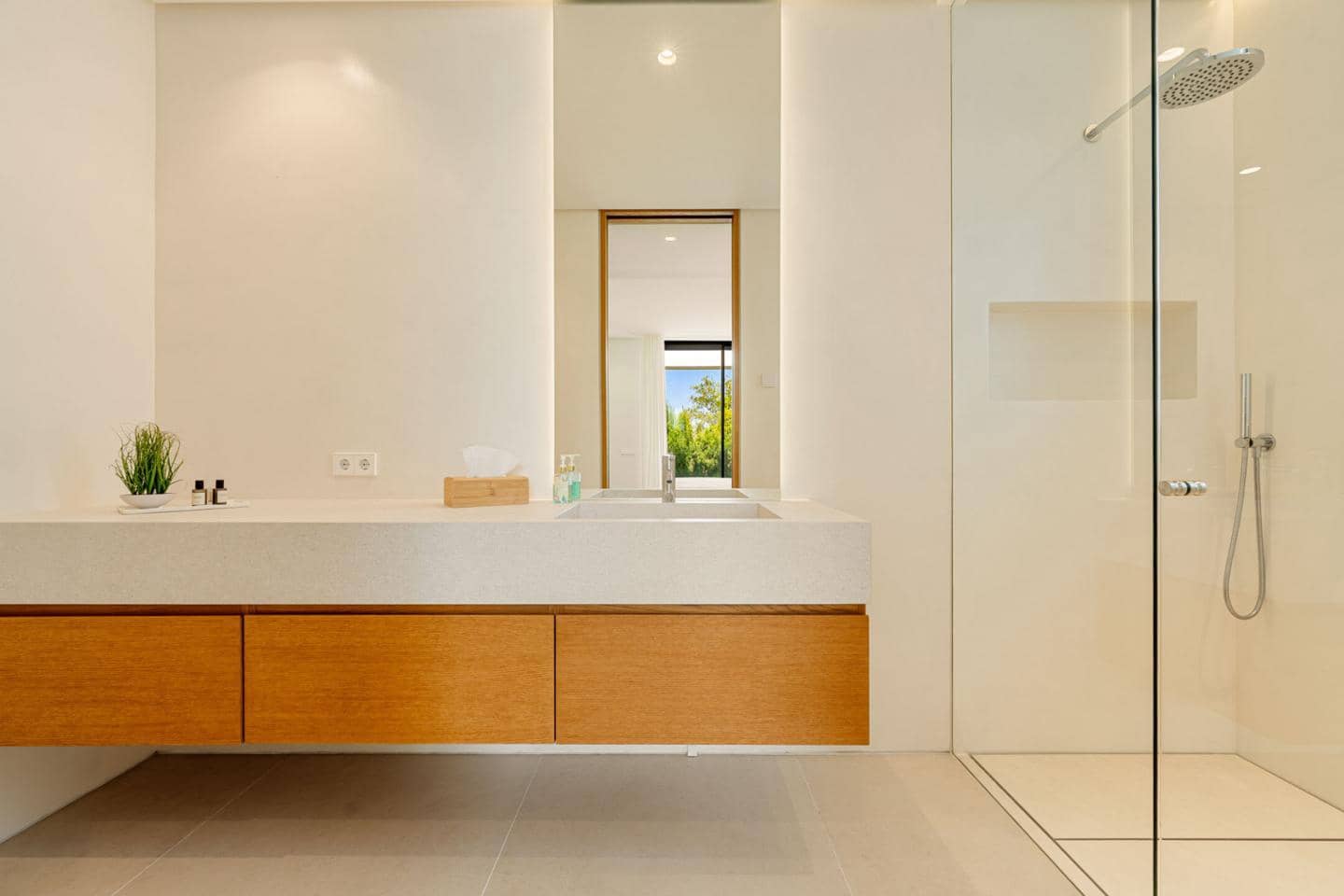 6 sypialnia Willa na sprzedaż w Marbella z basenem garażem - 6 500 000 € (Ref: 9343042)