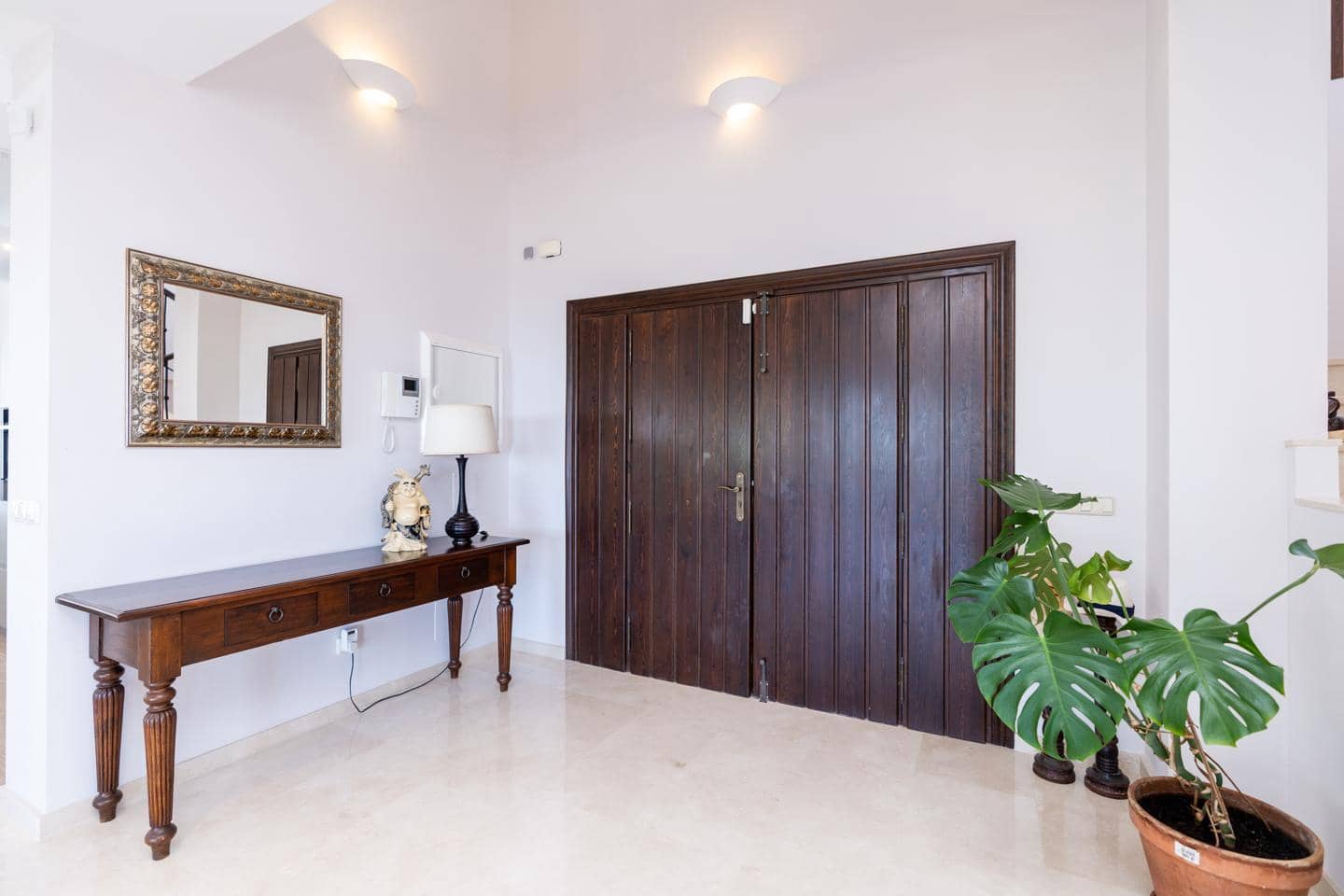 4 Zimmer Villa zu verkaufen in Benahavis mit Pool Garage - 1.795.000 € (Ref: 9343043)