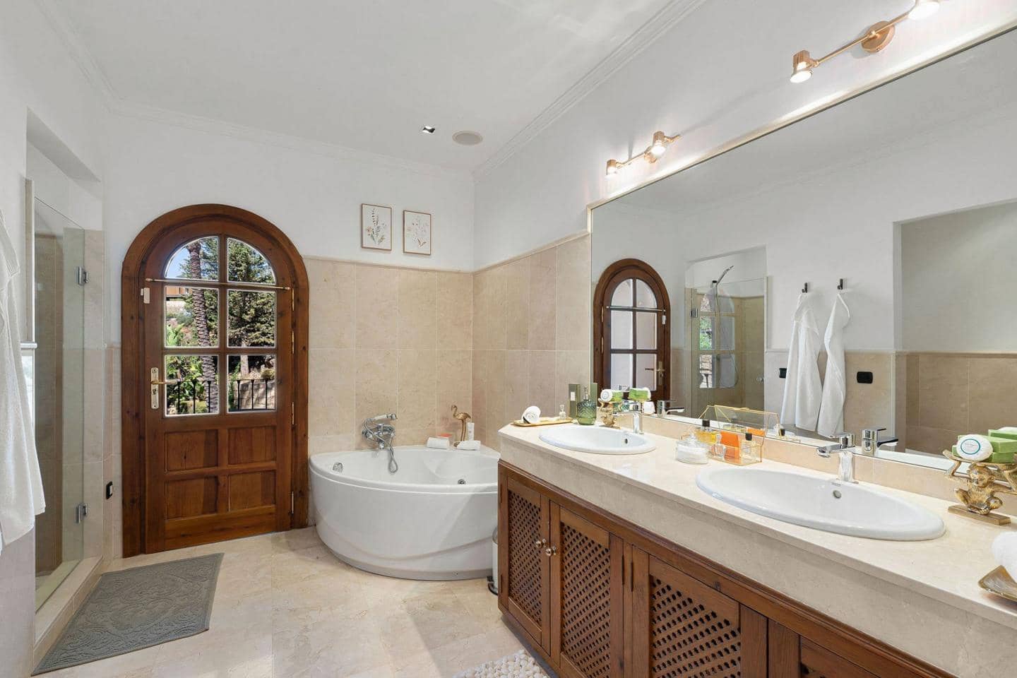 4 slaapkamer Villa te koop in Benahavis met zwembad garage - € 4.500.000 (Ref: 9343084)