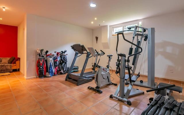 6 soveværelse Villa til salg i Sotogrande Alto, San Roque med swimmingpool - € 1.850.000 (Ref: 9343521)