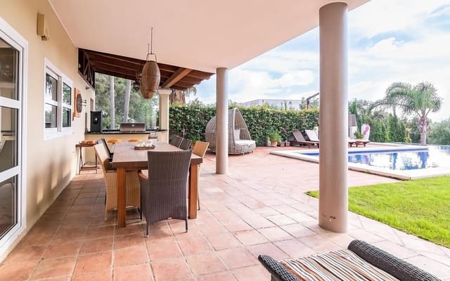 6 soveværelse Villa til salg i Sotogrande Alto, San Roque med swimmingpool - € 1.850.000 (Ref: 9343521)