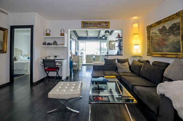 3 slaapkamer Flat te koop in Puerto Banus, Marbella met zwembad garage - € 1.197.000 (Ref: 9345210)