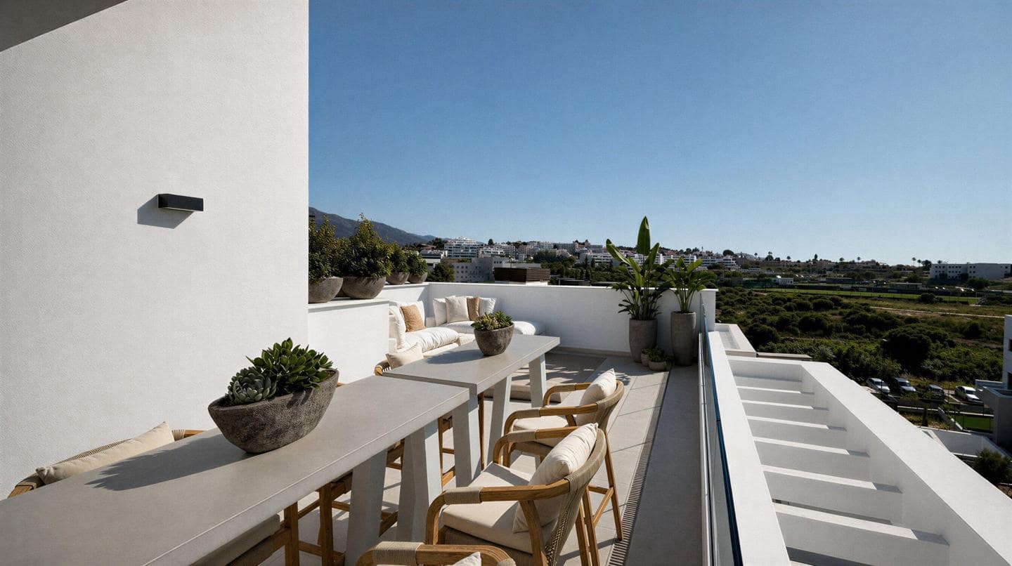 Piso de 3 habitaciones en Estepona en venta con piscina garaje - 739.000 € (Ref: 9348748)
